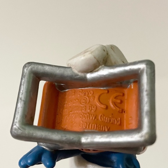 The Smurfs Schleich Film Director Smurf Figure Toy - Picture 7 of 10